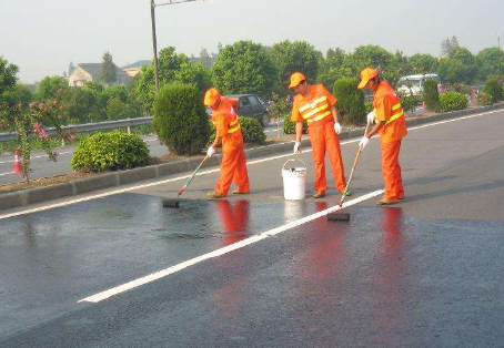 通化 彩色路面喷漆维修改色的使用寿命有多长？